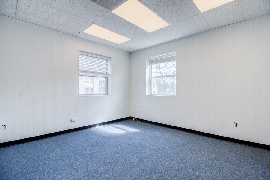 More Photos Of 101 West St, Hillsdale Office For Lease