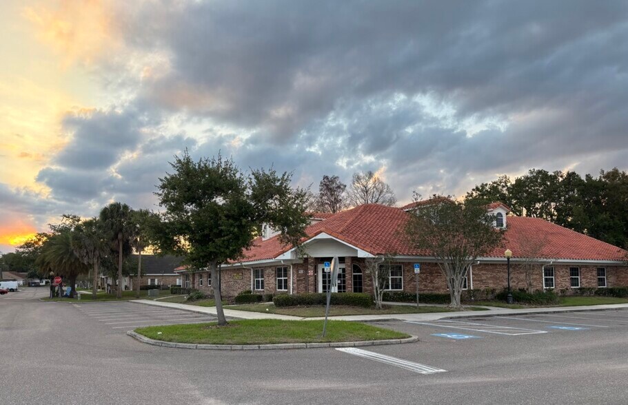 More Photos Of 825 E Oak St, Kissimmee Medical For Sale