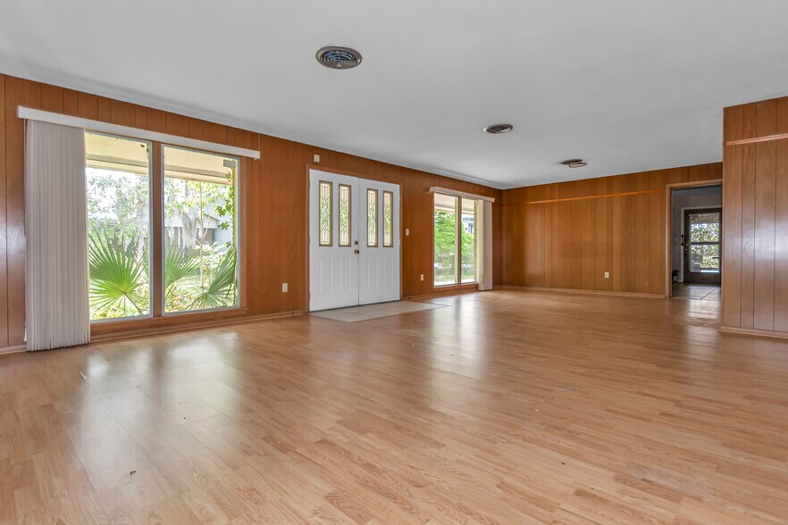 More Photos Of 625 E Melbourne Ave, Melbourne Land For Sale