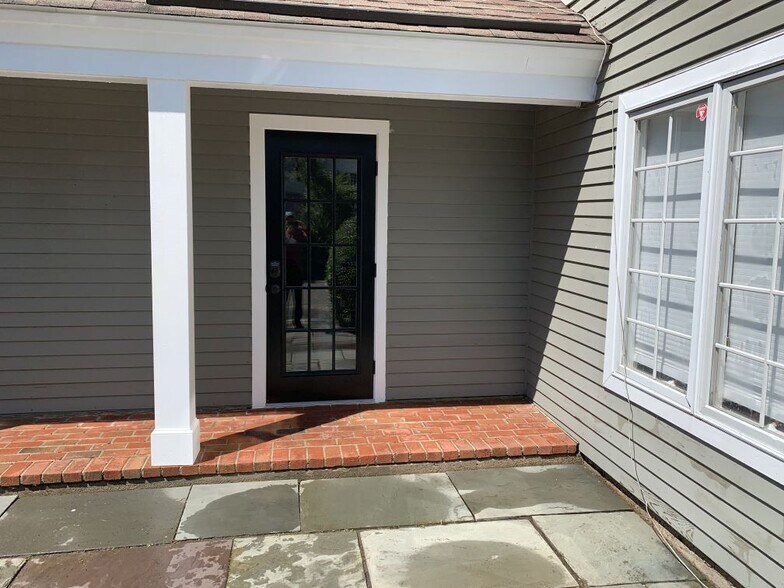 More Photos Of 23 Woodland Rd, Madison Office Residential For Lease
