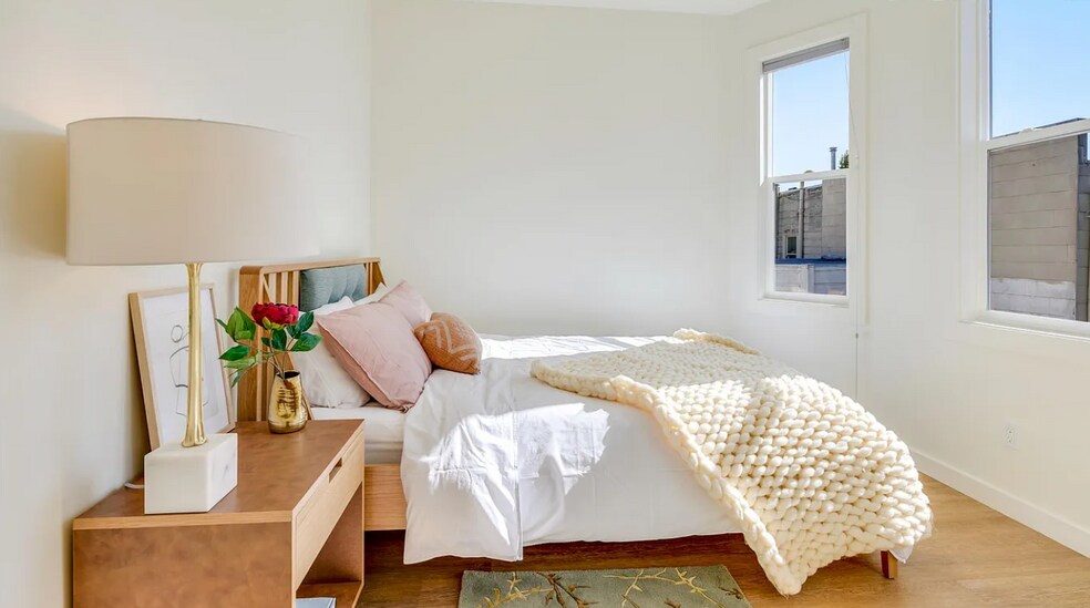 More Photos Of 1817 15th St, San Francisco Apartments For Sale