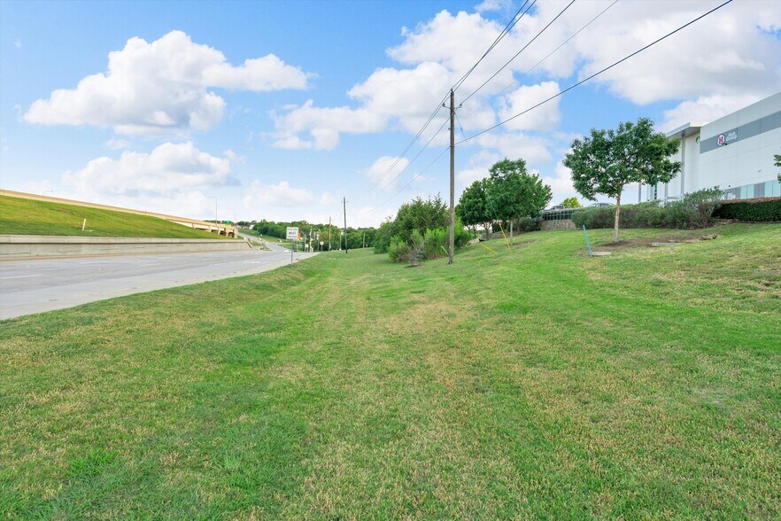 More Photos Of 901 NW 19th St, Grand Prairie Land For Sale