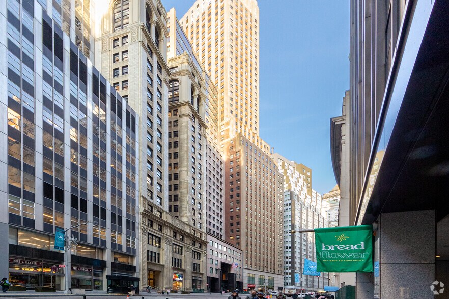 More Photos Of 40 Broad St, New York Apartments For Lease