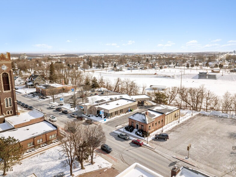 More Photos Of 35 E Main St, Chilton Bank For Sale