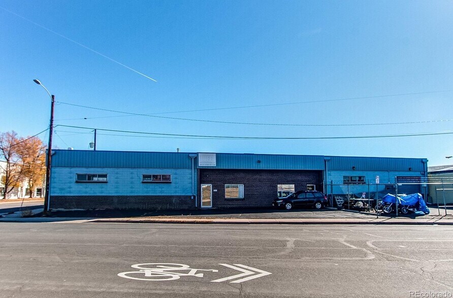More Photos Of 3905-3911 S Mariposa St, Englewood Warehouse For Lease