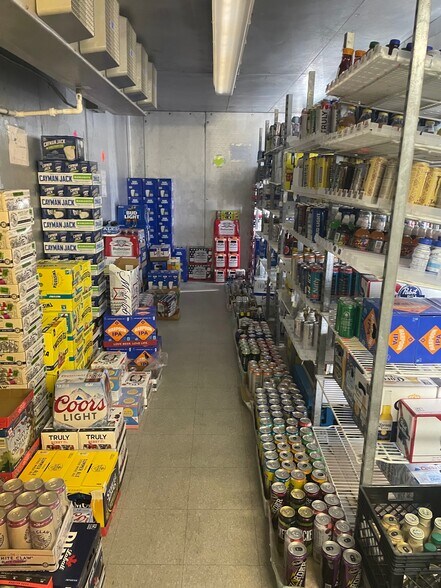 More Photos Of 364 Miracle Mile, Lebanon Service Station For Sale