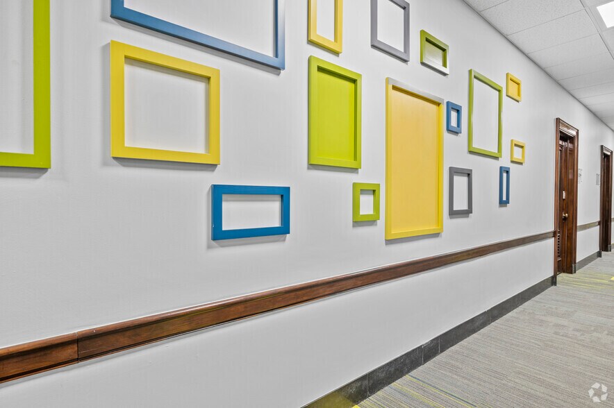 More Photos Of 313 W Liberty St, Lancaster Office For Lease