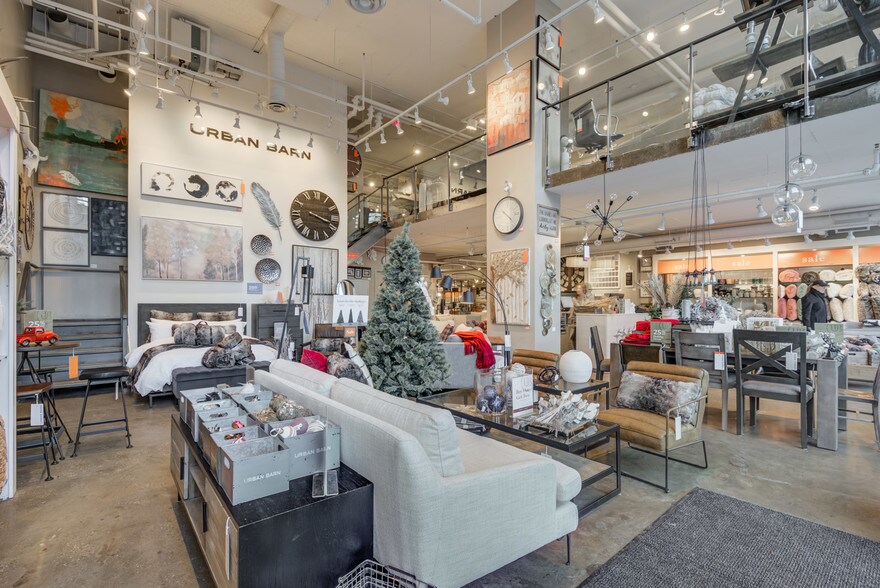 More Photos Of 275 King St E, Toronto Apartments For Lease