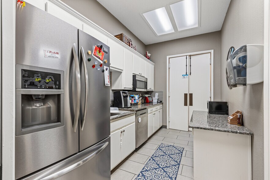 More Photos Of 2425 E Southlake Blvd, Southlake Office For Lease