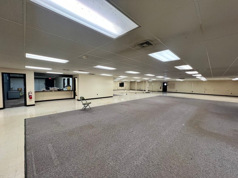 More Photos Of 160 Unionville Rd, Butler Light Distribution For Sale