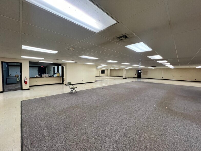 More Photos Of 160 Unionville Rd, Butler Light Distribution For Sale