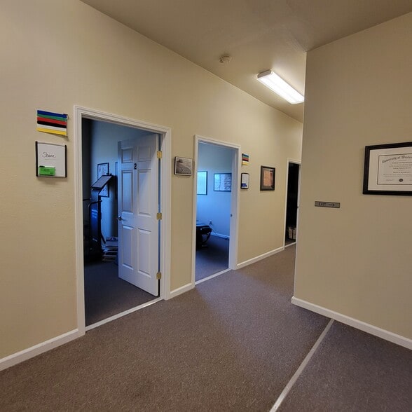 More Photos Of 2460 NW Troost St, Roseburg Medical For Lease