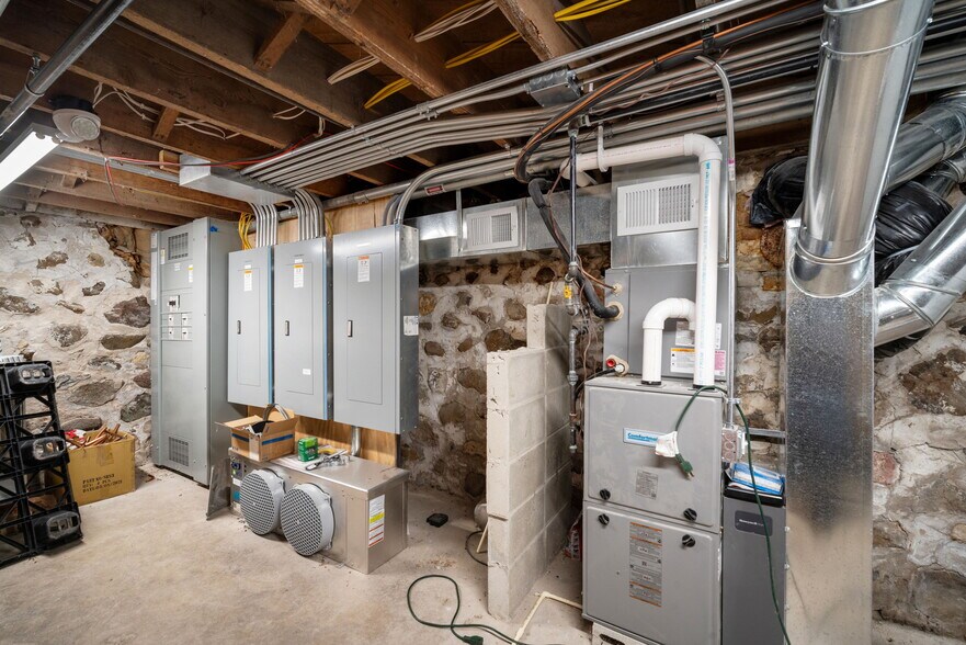 More Photos Of 2102 Highway 164, Richfield Restaurant For Sale