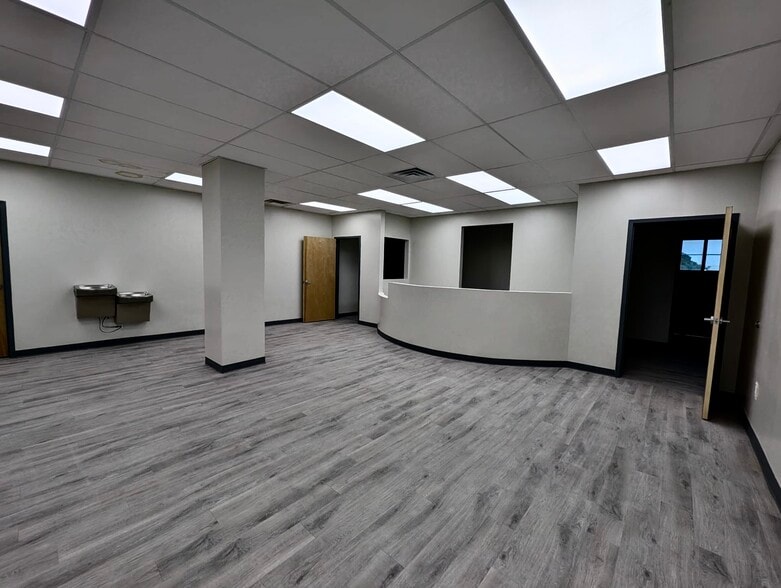 More Photos Of 2022 Murchison Dr, El Paso Medical For Sale