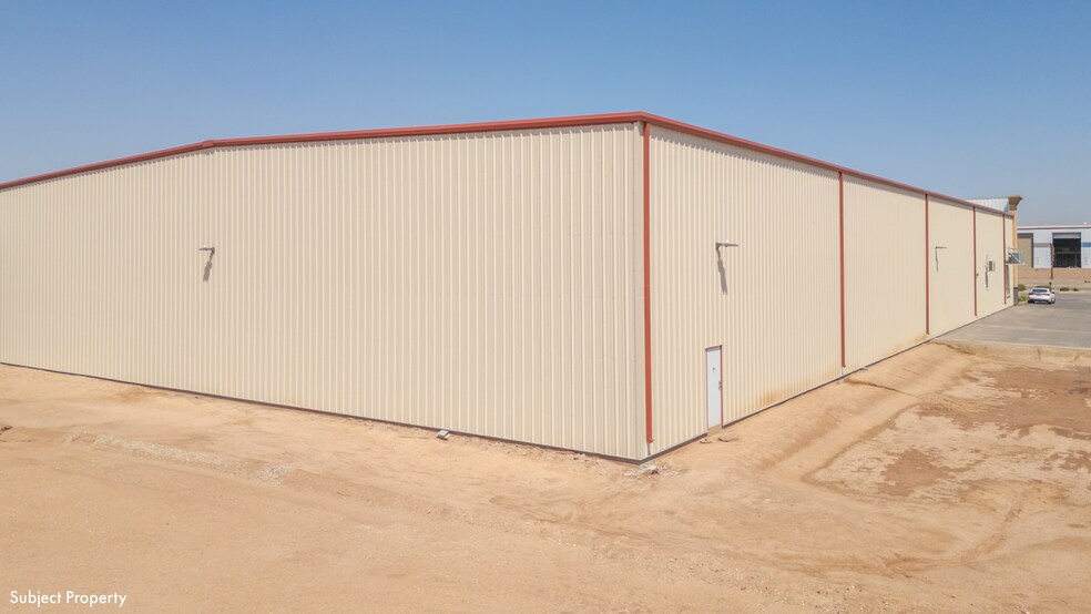 More Photos Of 735 E Heil Ave, El Centro Showroom For Sale