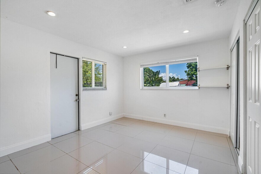 More Photos Of 2201 NE 14th Ave, Wilton Manors Apartments For Sale