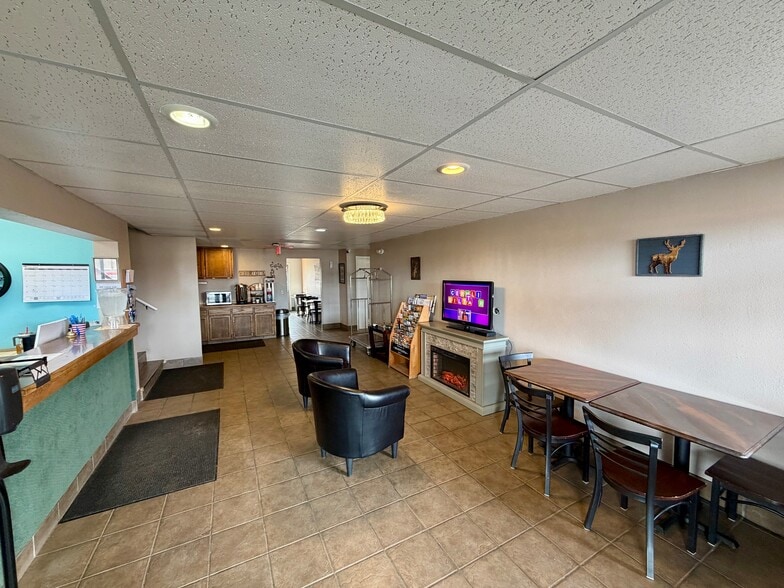 More Photos Of 1150 N Main St, Deer Lodge Hotel For Sale