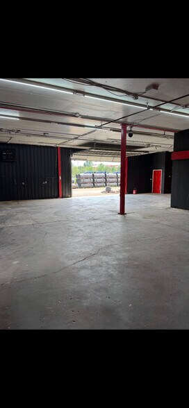 More Photos Of 6565 Vine Ct, Denver Warehouse For Lease