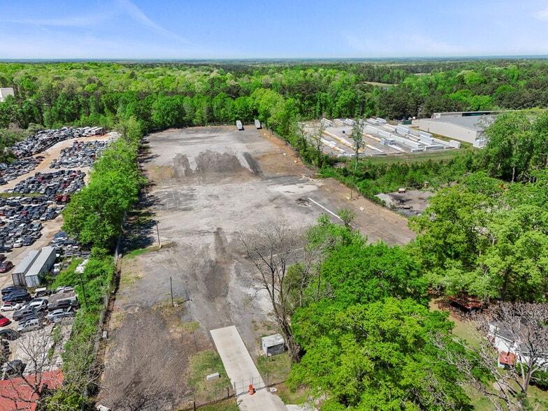 Primary Photo Of 623 Highway 29 S, Newnan Parking Lot For Lease