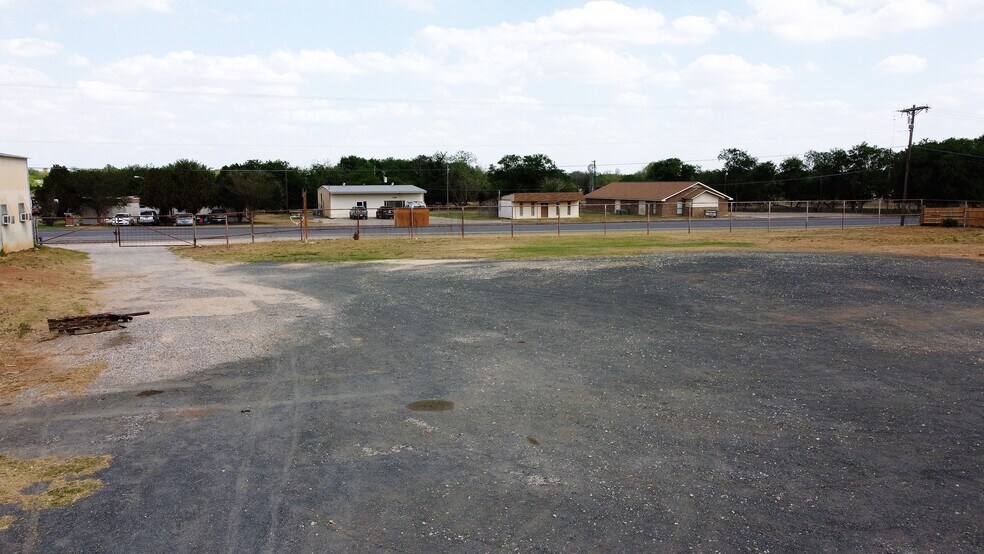 More Photos Of 1737 Hwy 81, Pearsall Warehouse For Sale