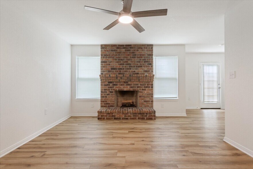 More Photos Of Gruver Circle, Hewitt Apartments For Sale