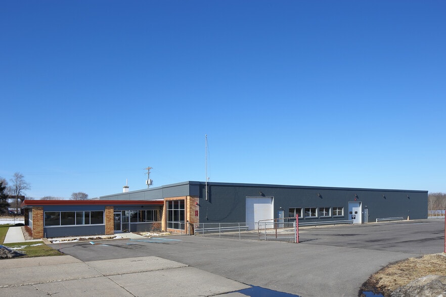 Primary Photo Of 5311 Plainfield Ave NE, Grand Rapids Manufacturing For Lease