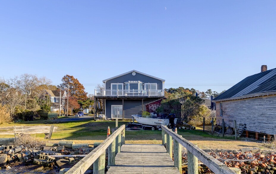 More Photos Of 3691 Main St, Chincoteague Marina For Sale