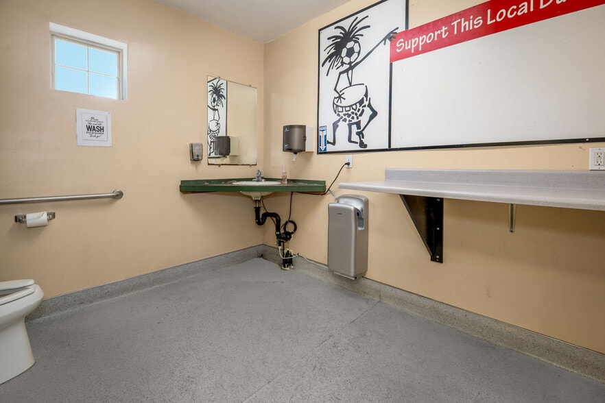 More Photos Of 957 Golden Gate Ter, Grass Valley Sports And Entertainment For Sale