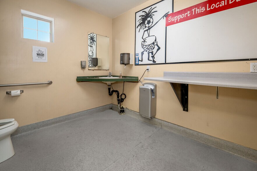 More Photos Of 957 Golden Gate Ter, Grass Valley Sports And Entertainment For Sale