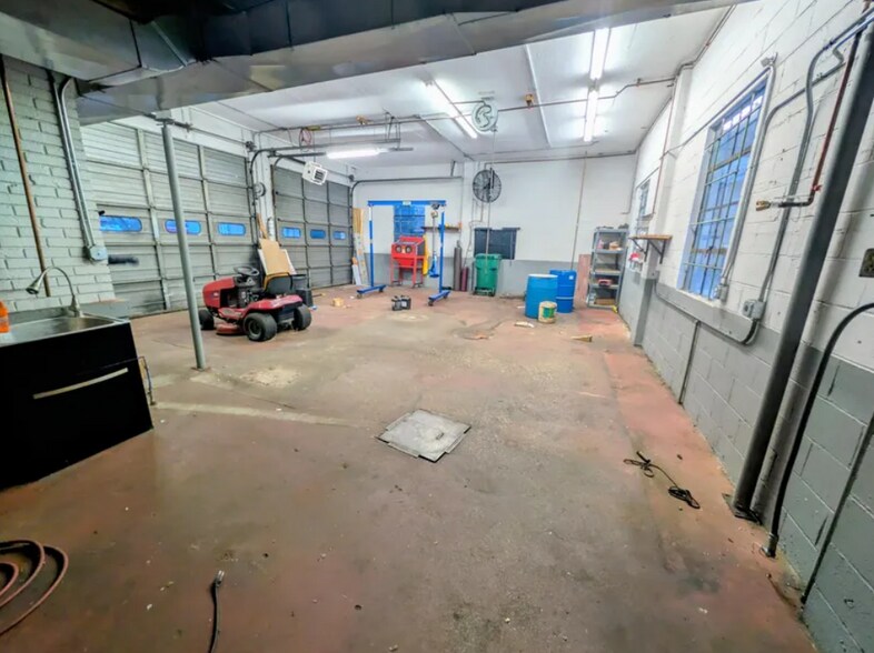 More Photos Of 52 W Main St, Westville Flex For Sale