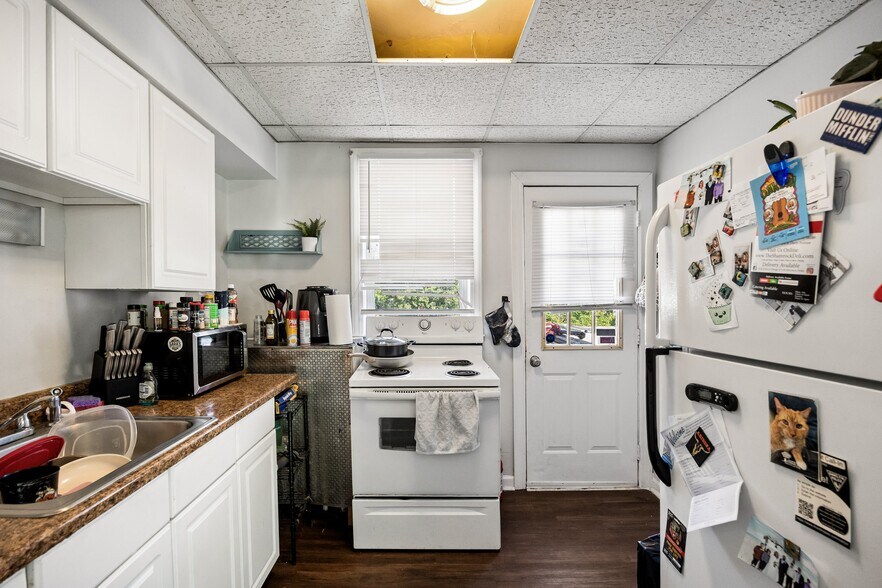 More Photos Of 209 W Clinton Ave, Oaklyn Storefront Retail Residential For Sale