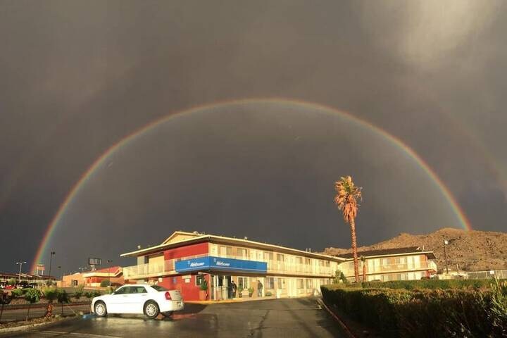 More Photos Of 16901 Stoddard Wells Rd, Victorville Hotel For Sale