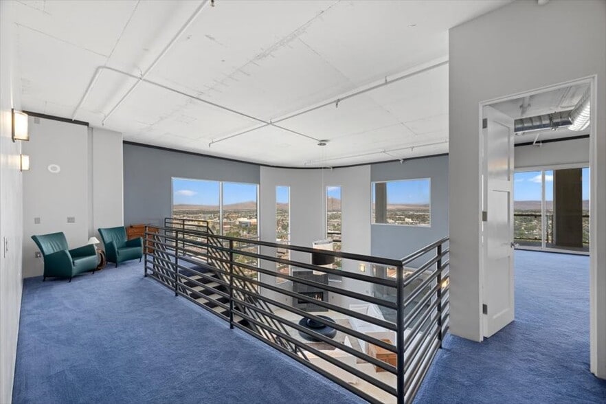 More Photos Of 900 S Las Vegas Blvd, Las Vegas Apartments For Sale