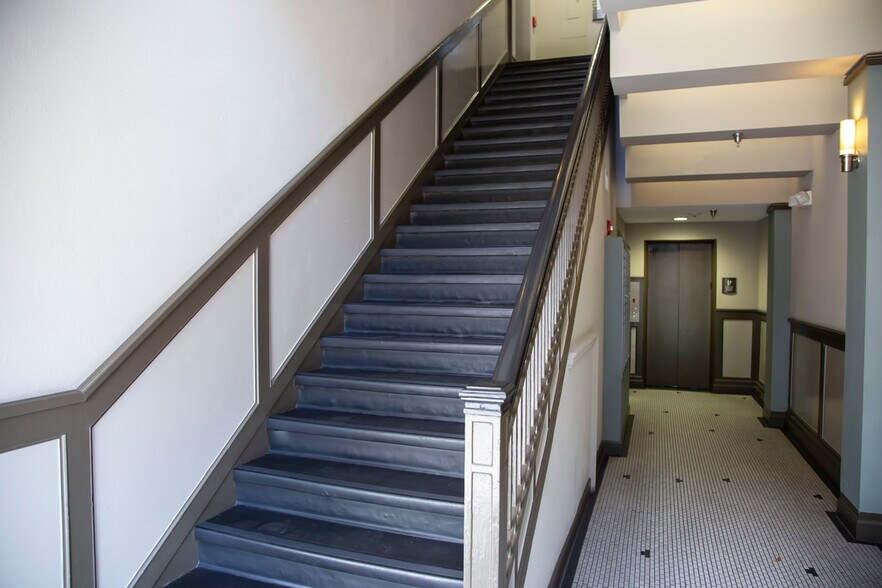 More Photos Of 20 3rd St SW, Winter Haven Storefront Retail Office For Lease