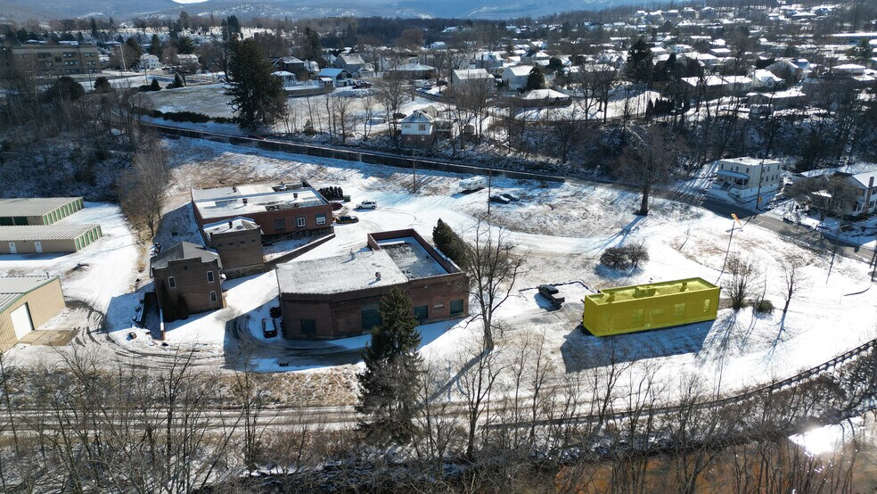 More Photos Of 110 W Saint Marys Rd, Hanover Township Self Storage For Lease