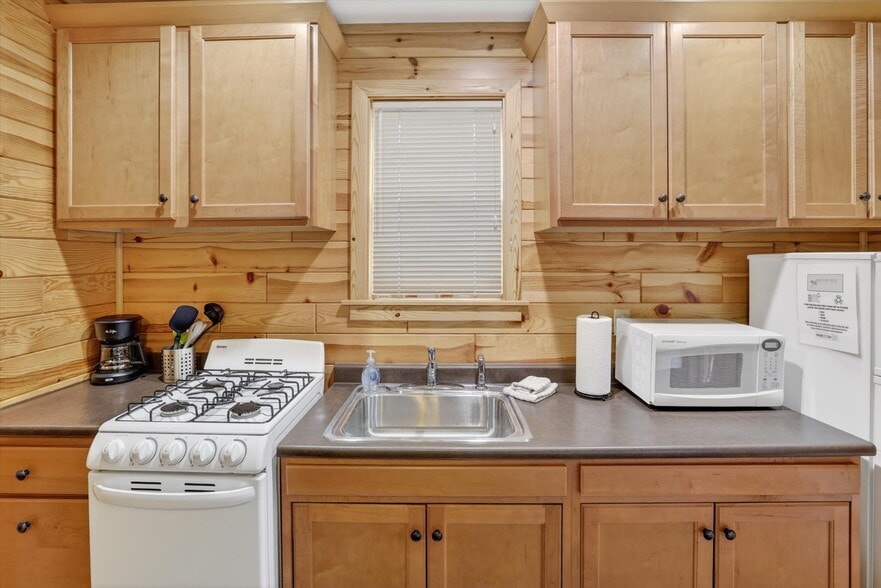 More Photos Of 10935 Linger Longer Rd, Grayling Hospitality For Sale