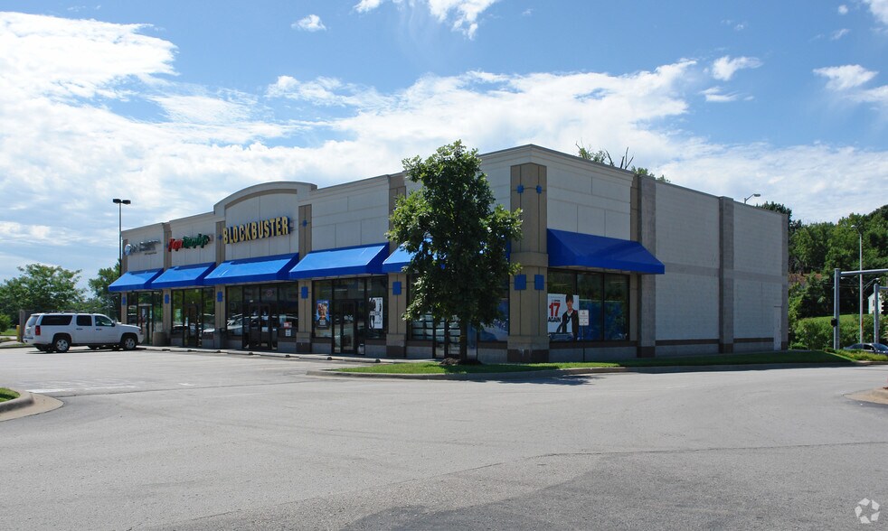More Photos Of 4323-4357 N Chouteau Tfwy, Kansas City Unknown For Lease