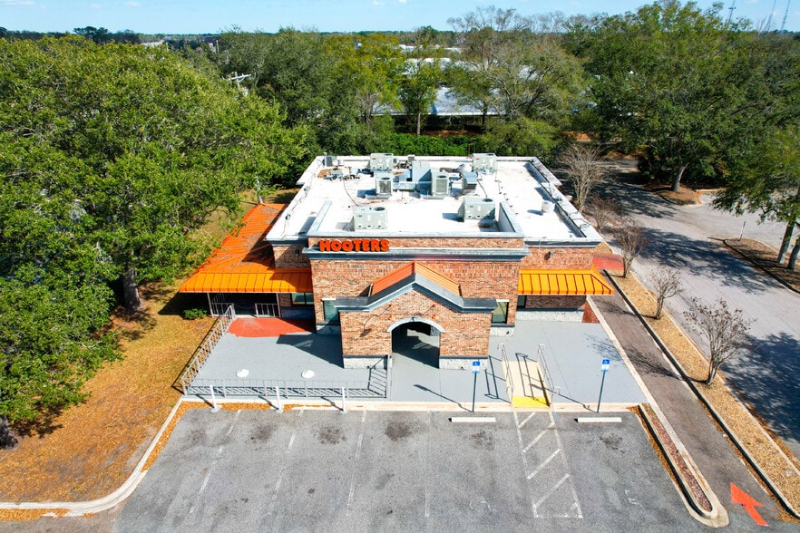 More Photos Of 1740 Wells Rd, Orange Park Restaurant For Sale