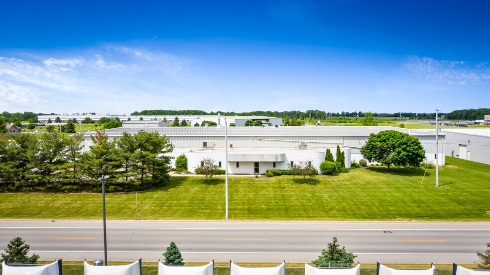 More Photos Of 205 E Walker Rd, Saint Johns Manufacturing For Sale