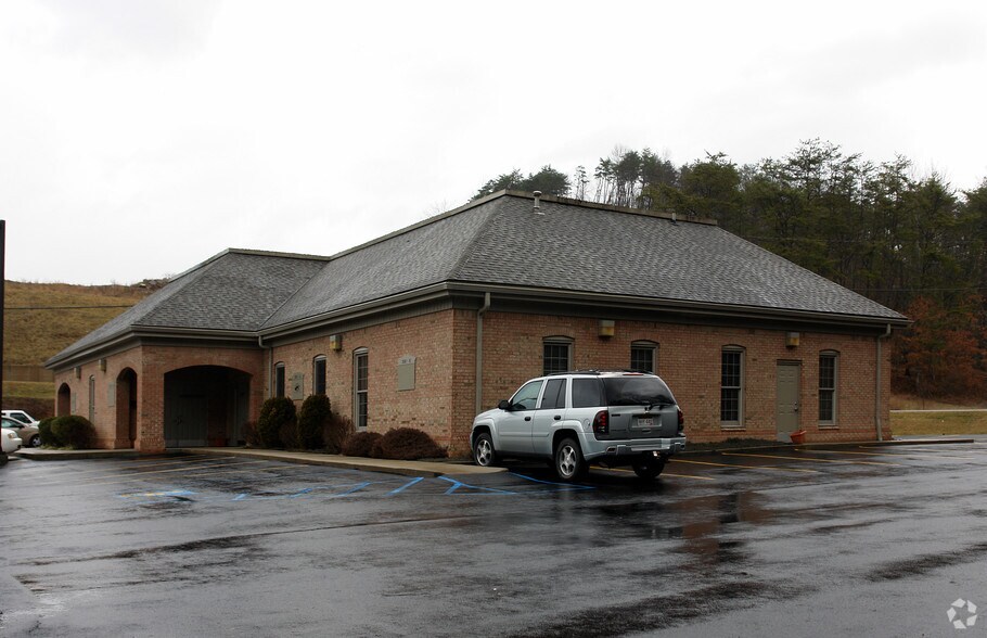 More Photos Of 300 Prestige Park Dr, Hurricane Office For Lease