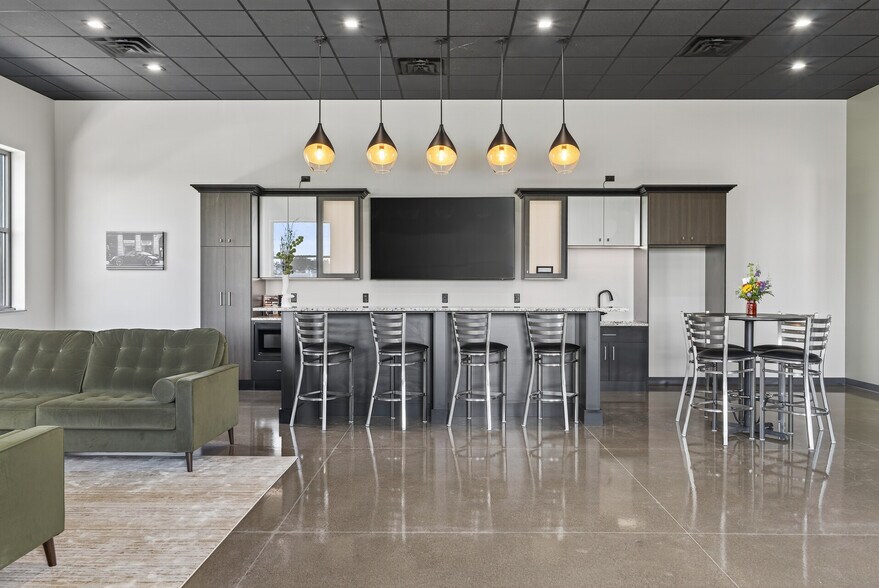 More Photos Of 7040 Kaeding Ln NE, Albertville Industrial For Sale