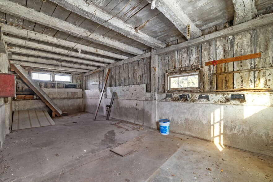 More Photos Of 118 Saltarka Ln, Zelienople Specialty For Sale