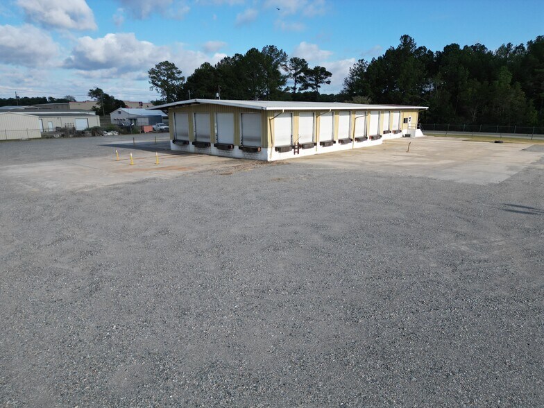 More Photos Of 20 Myers Dr, Tifton Warehouse For Sale