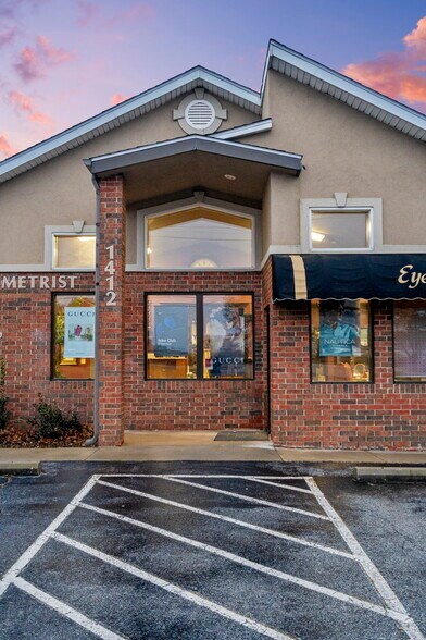 More Photos Of 1412 Se 14th St, Bentonville Medical For Sale