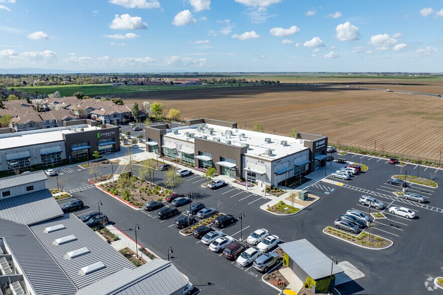 More Photos Of 301 Mace Blvd, Davis Unknown For Lease