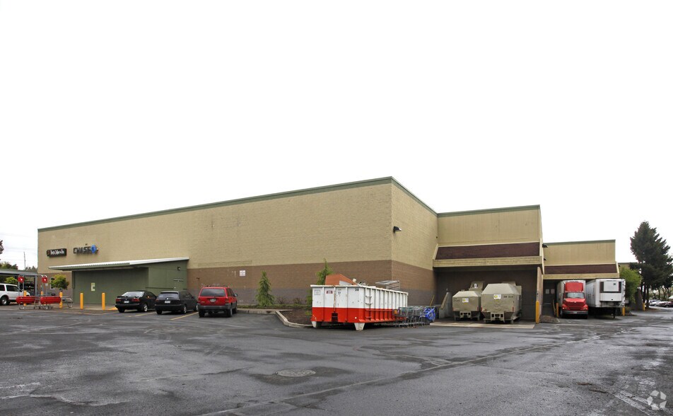 More Photos Of 1839 Molalla Ave, Oregon City General Retail For Lease