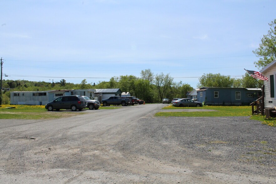 More Photos Of 50 Davis St, Presque Isle Multifamily For Sale
