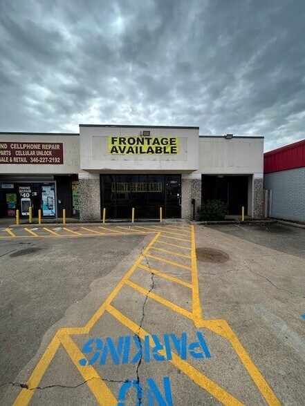 More Photos Of 9947 Harwin Dr, Houston Warehouse For Lease