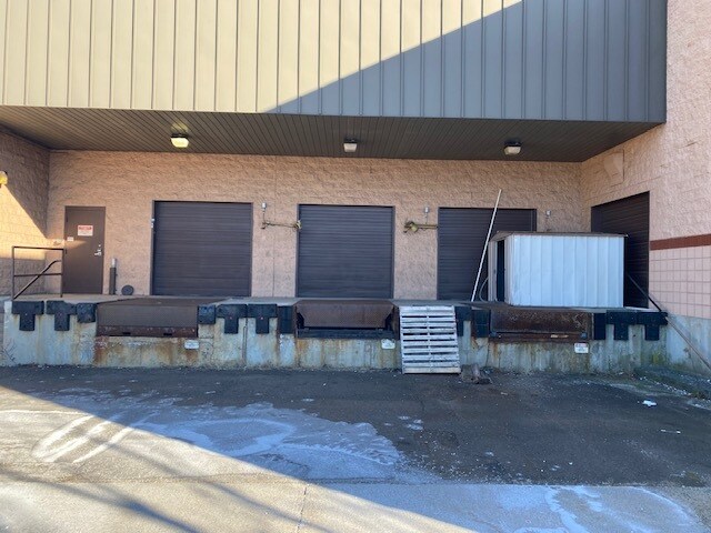 More Photos Of 10 Middletown Ave, North Haven Warehouse For Sale