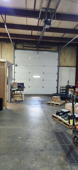 More Photos Of 2848 Interstate Pky, Brunswick Warehouse For Sale